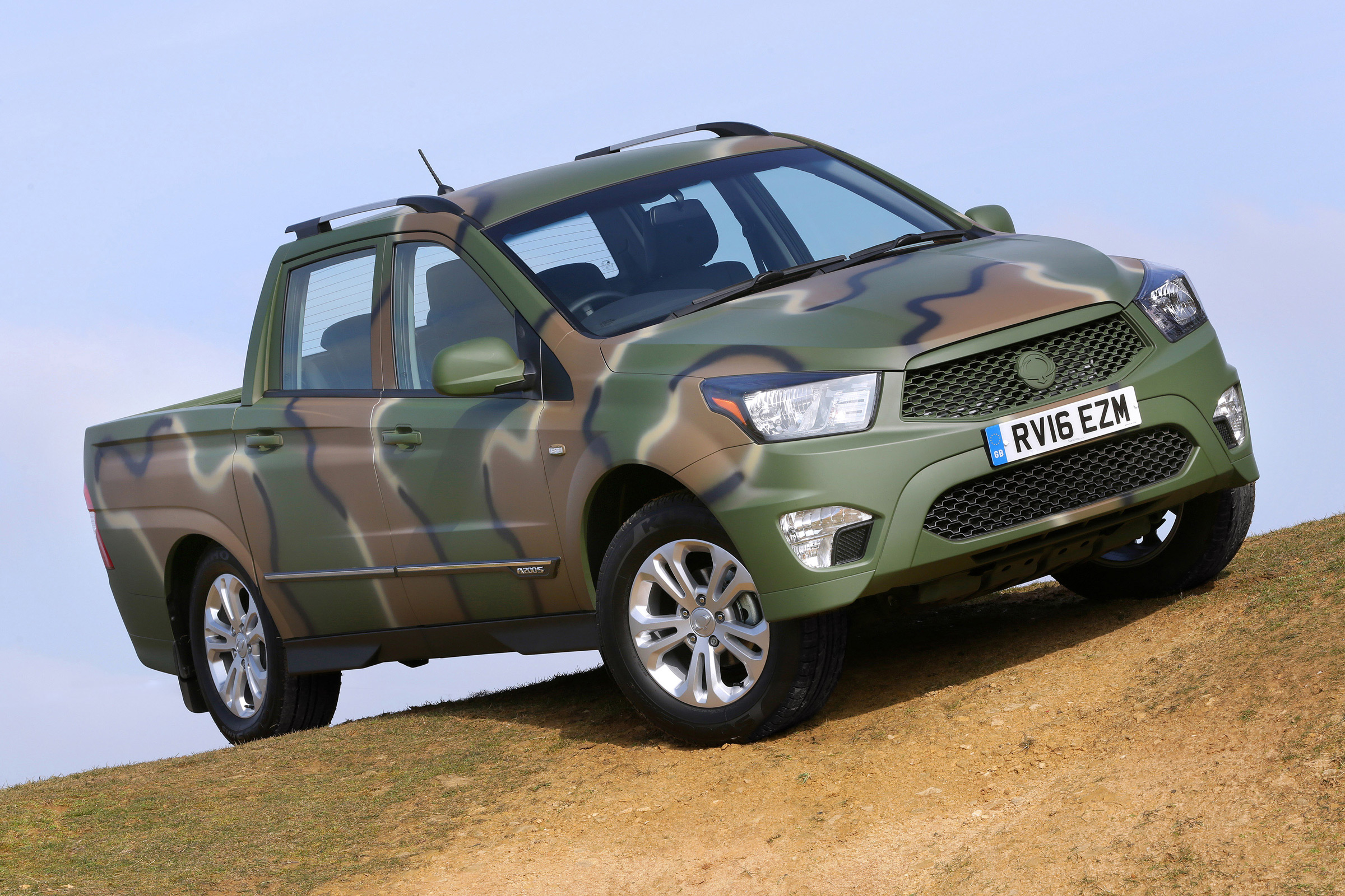 SsangYong Korando Sports DMZ - front quarter