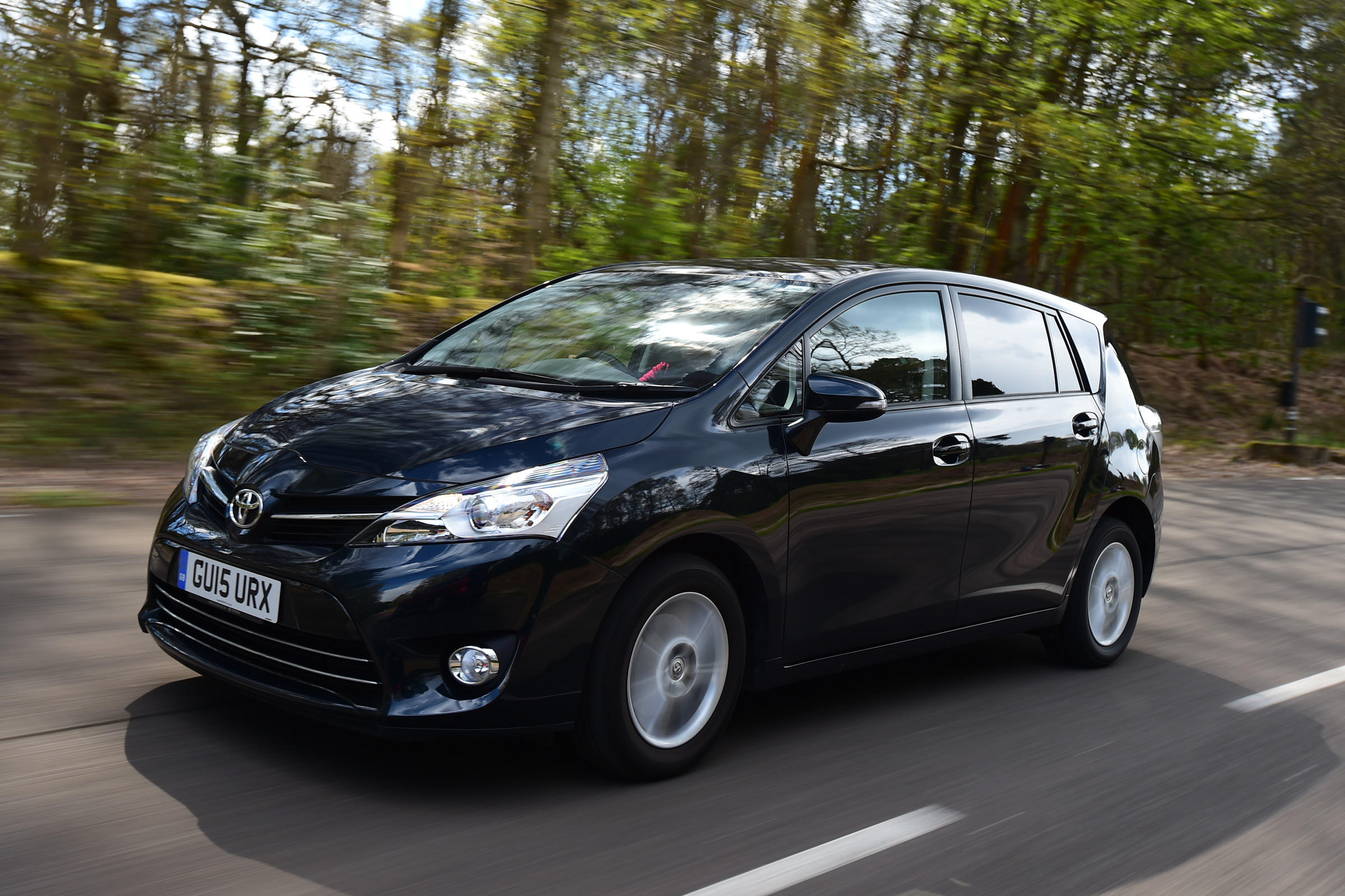 Long-term test review Toyota Verso - front tracking