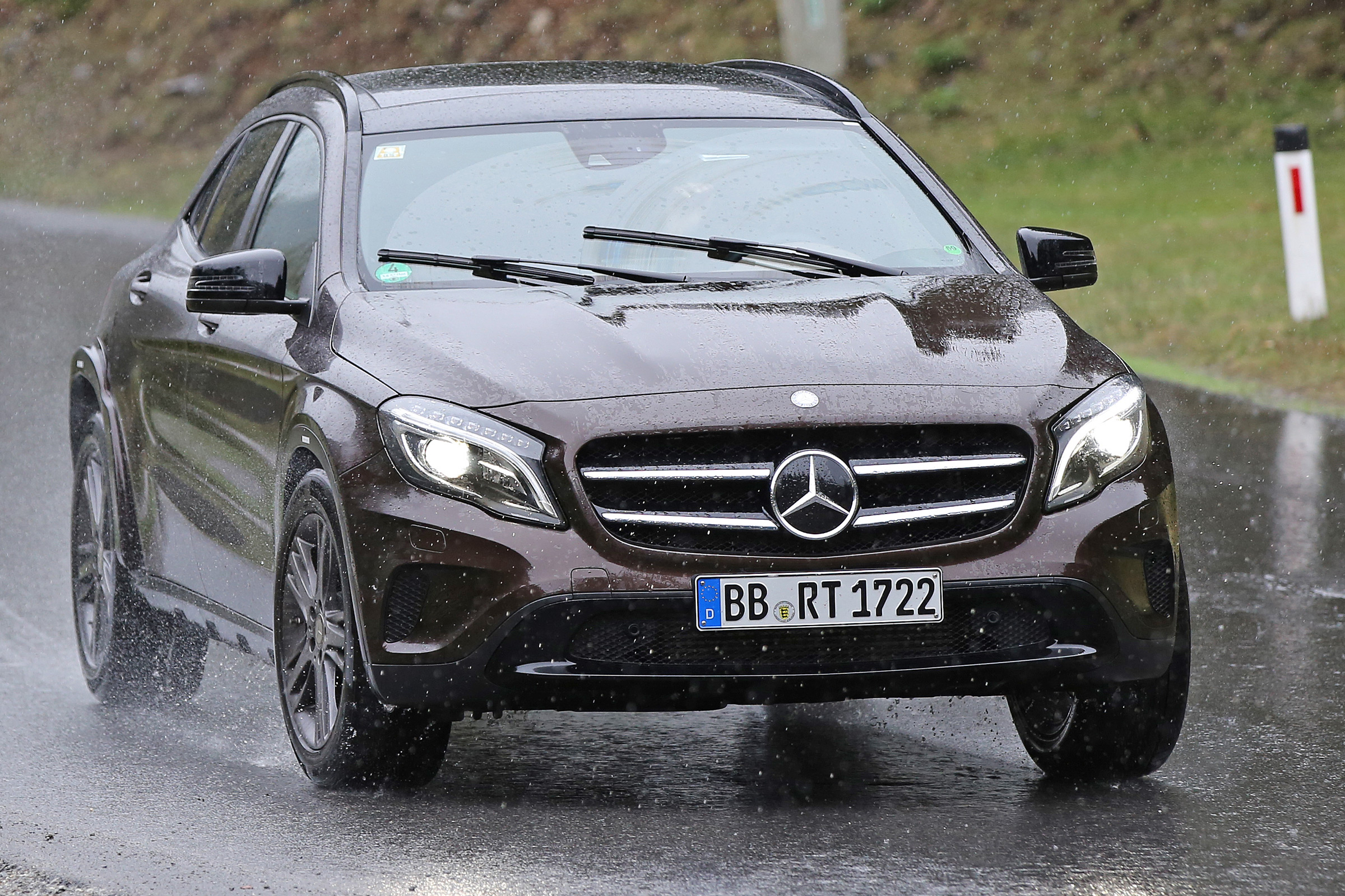 Mercedes GLB mule 1