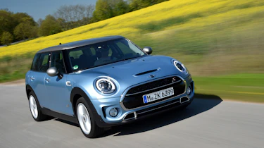 MINI Clubman ALL4 2016 - front tracking 2