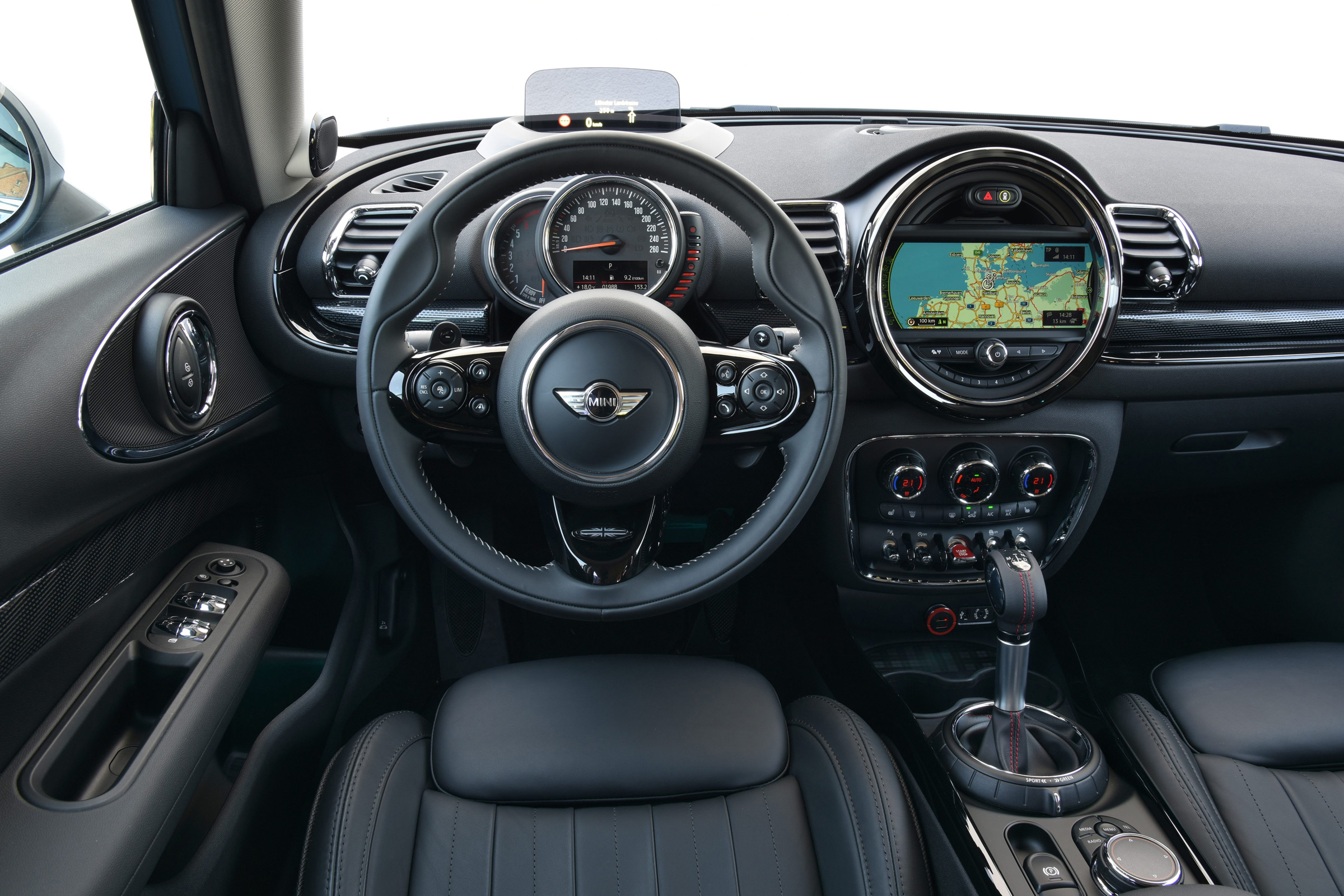 MINI Clubman ALL4 2016 - interior