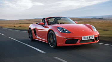 Porsche 718 Boxster front tracking