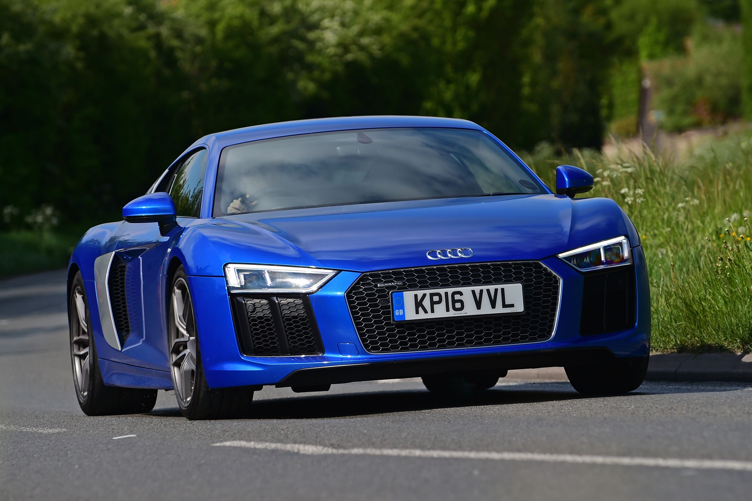 Audi R8 V10 2016 - front cornering 2