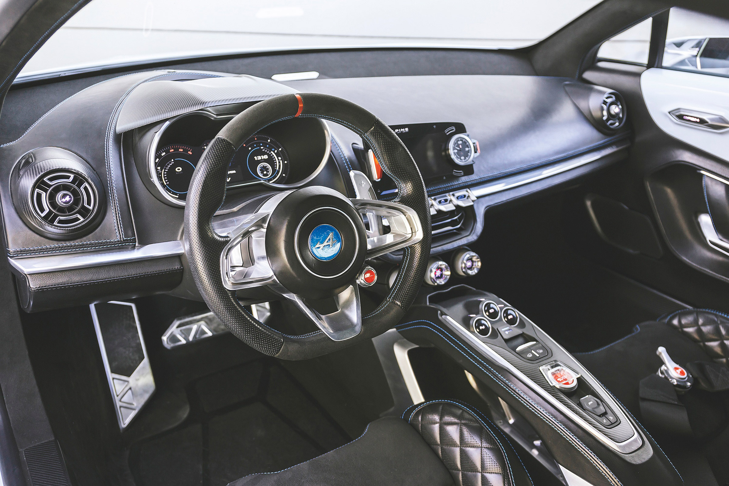 Renault Alpine Vision concept - dash