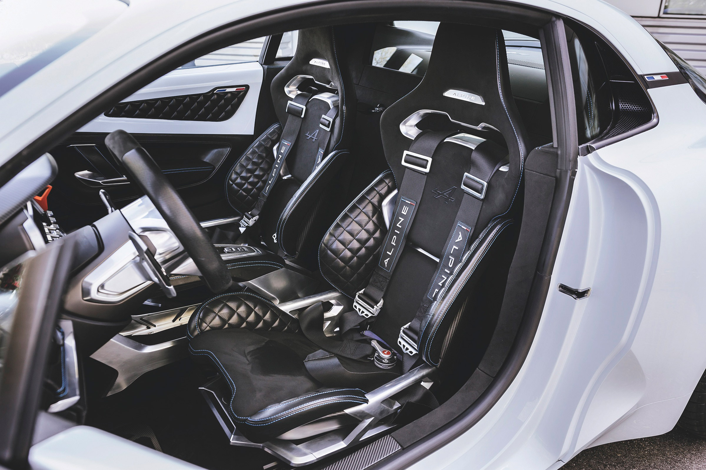 Renault Alpine Vision concept - front seats