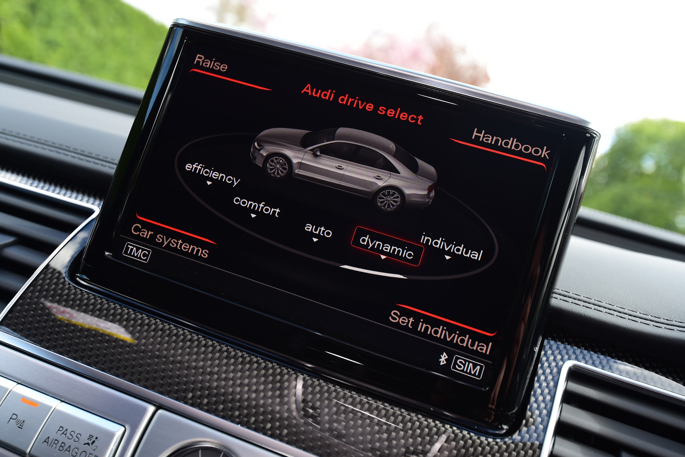Audi S8 Plus 2016 - screen