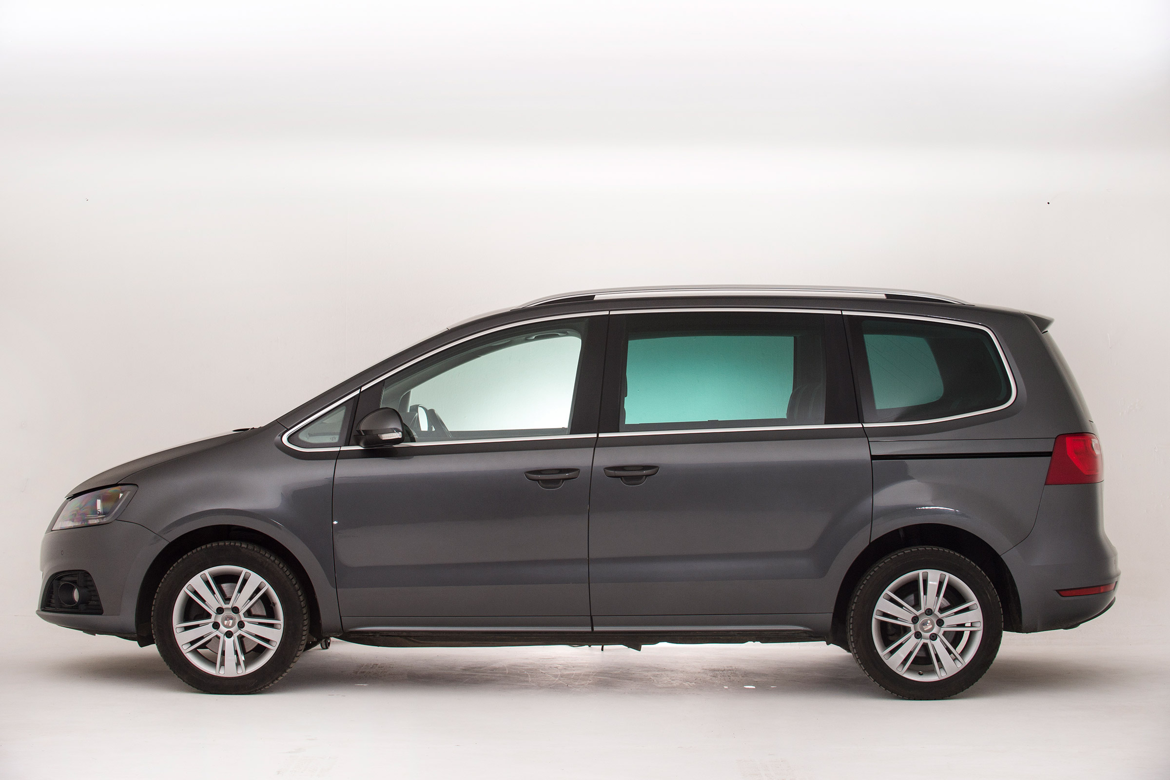 Used SEAT Alhambra - side