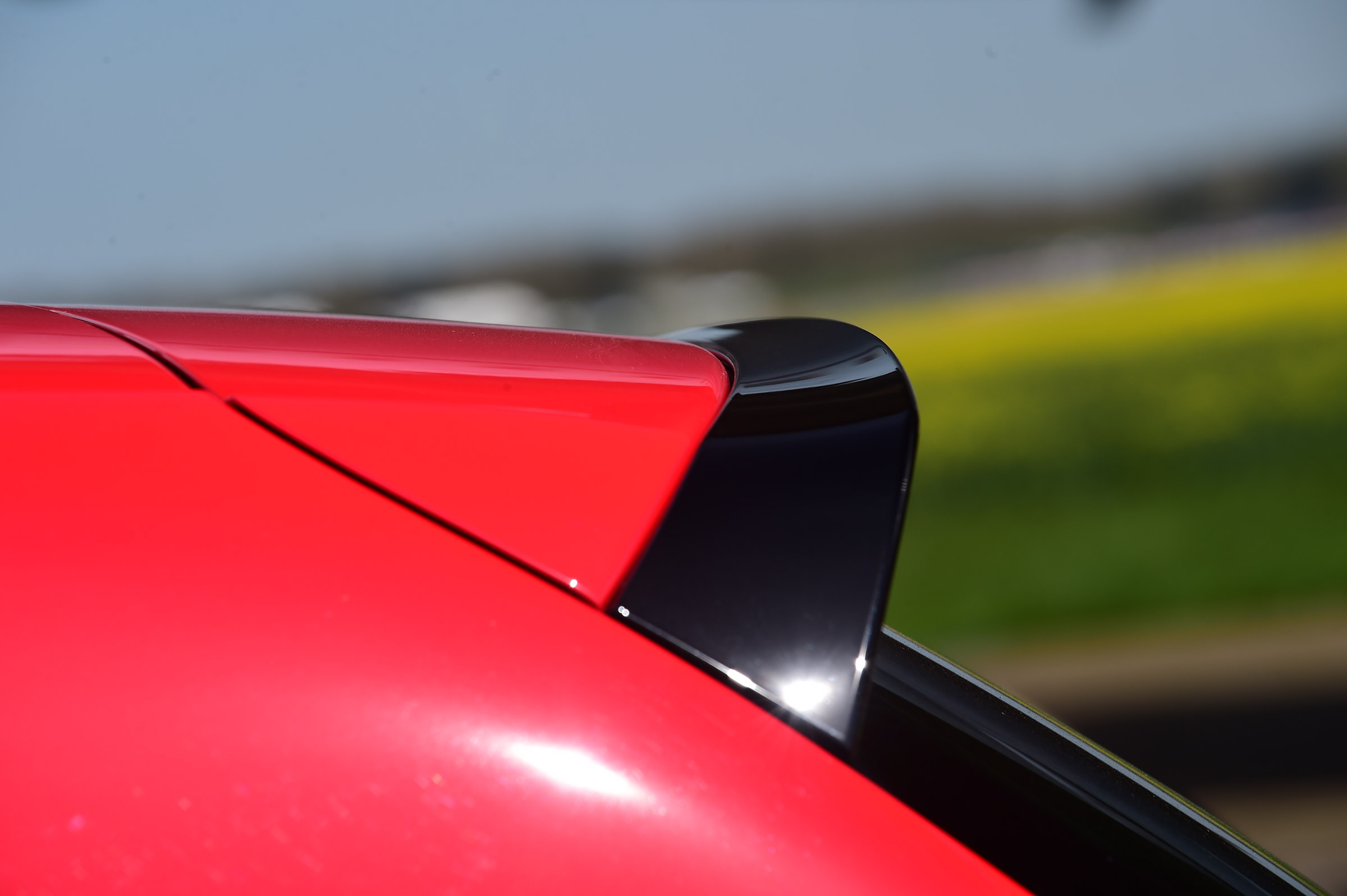SEAT Ibiza Cupra vs VW Polo GTI - Polo spoiler