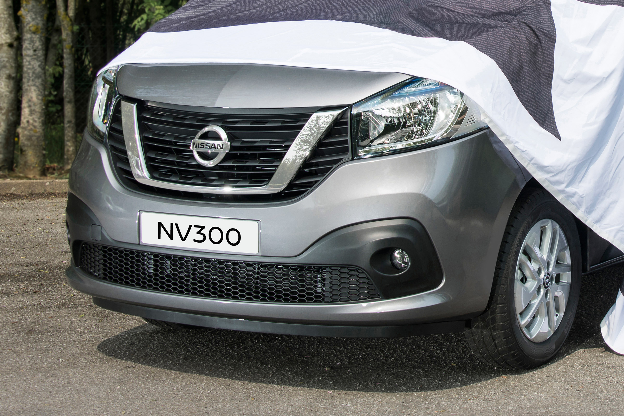 Nissan NV300 teaser