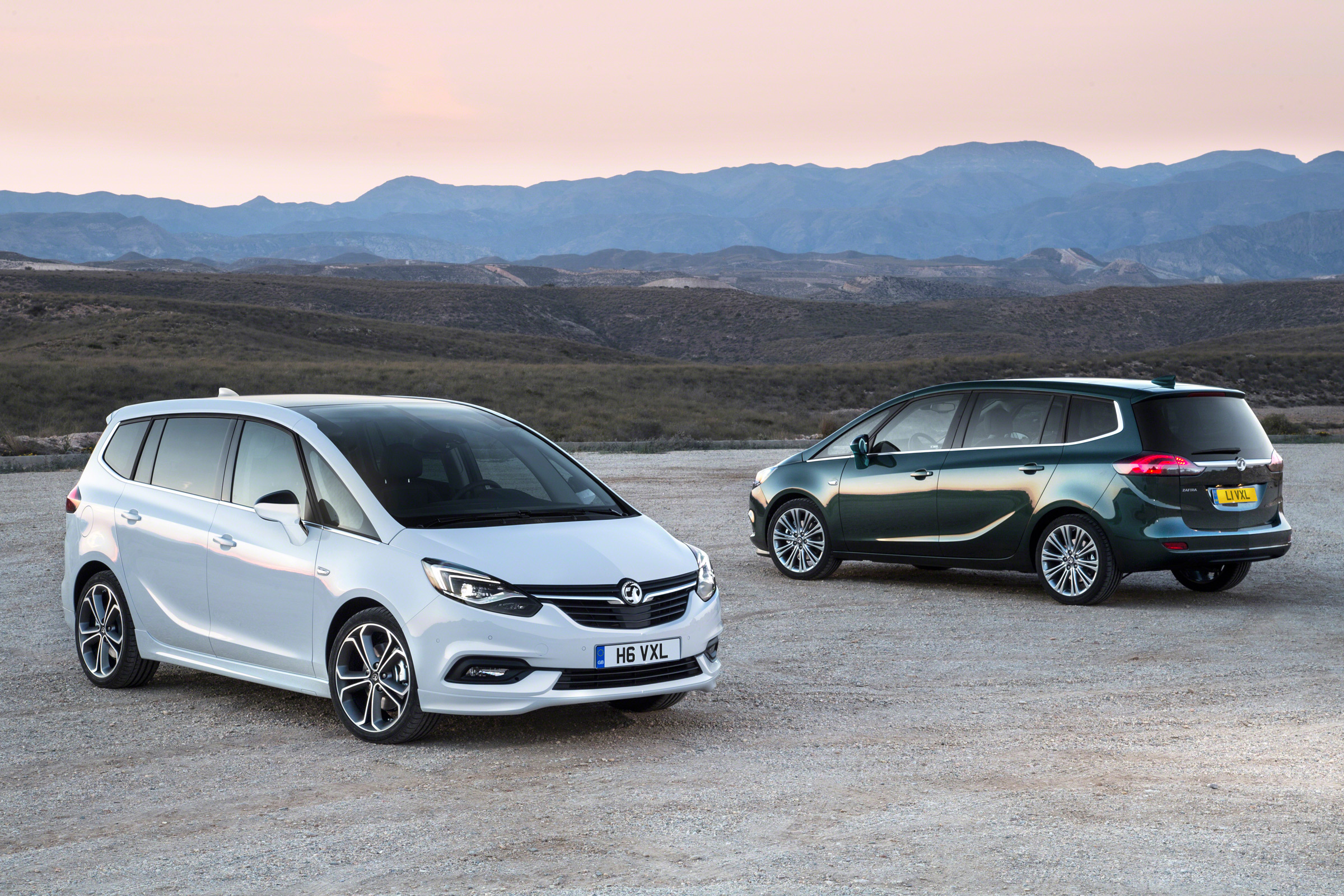New Vauxhall Zafira Tourer 2016 - twin