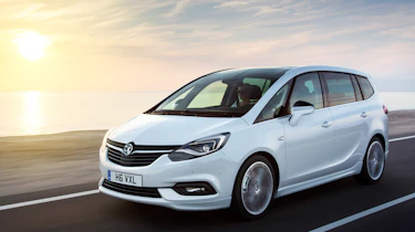 New Vauxhall Zafira Tourer 2016 - front tracking