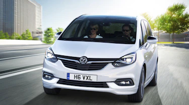New Vauxhall Zafira Tourer 2016 - front tracking 2