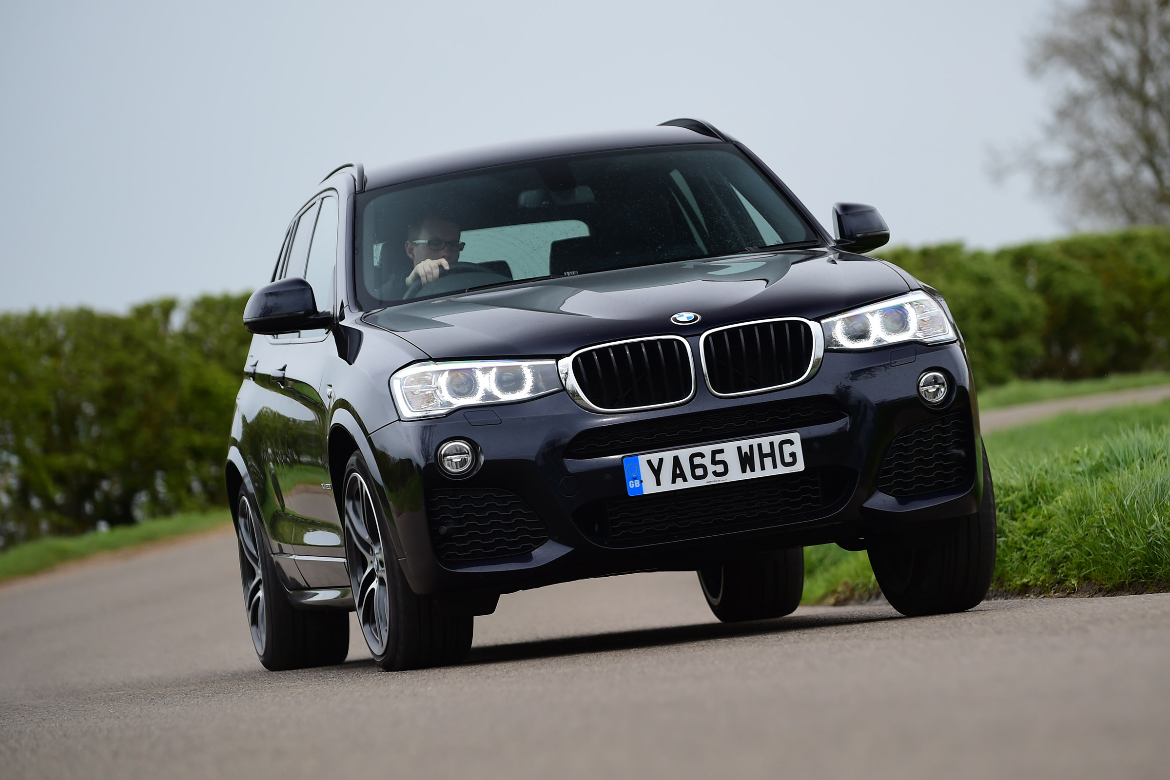 BMW X3 - front cornering
