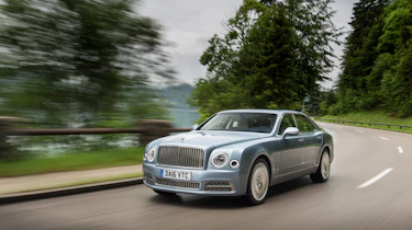 Bentley Mulsanne 2016 - front cornering
