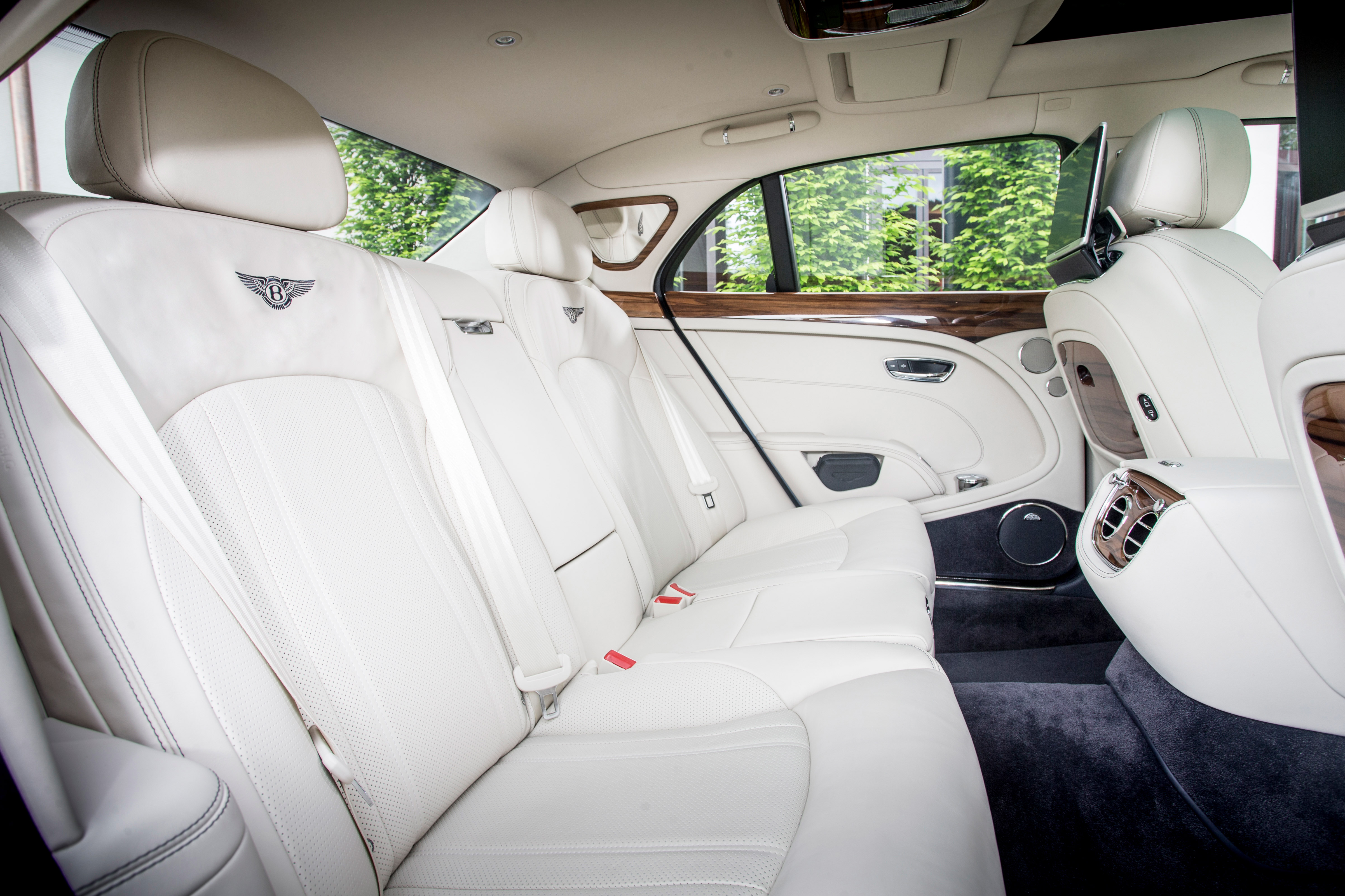Bentley Mulsanne 2016 - rear seats