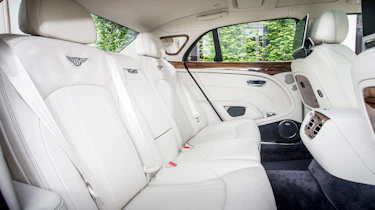 Bentley Mulsanne 2016 - rear seats