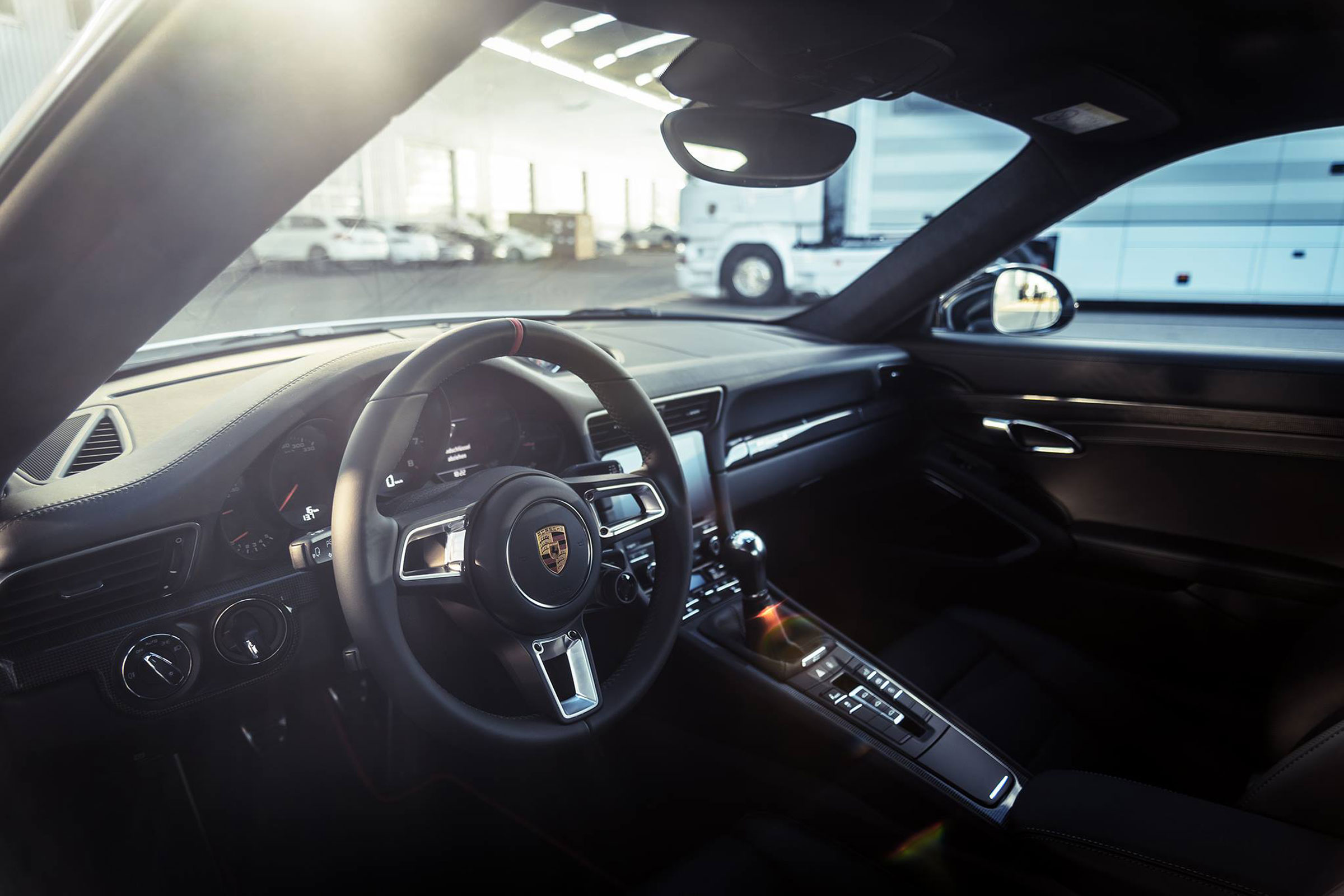Porsche 911 Endurance Racing Edition - interior 2