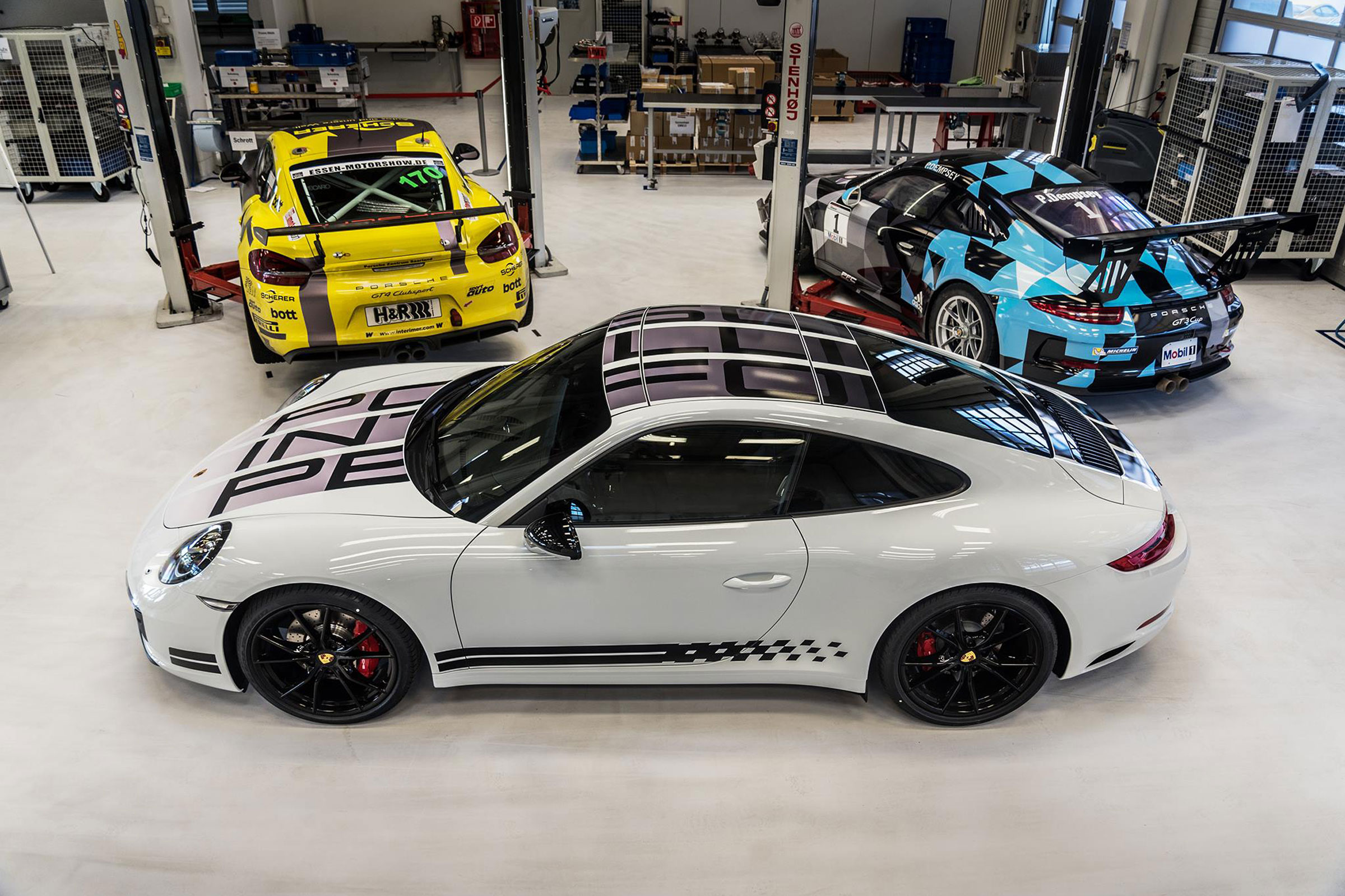 Porsche 911 Endurance Racing Edition - overhead