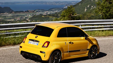 Abarth 595 Competizione - side