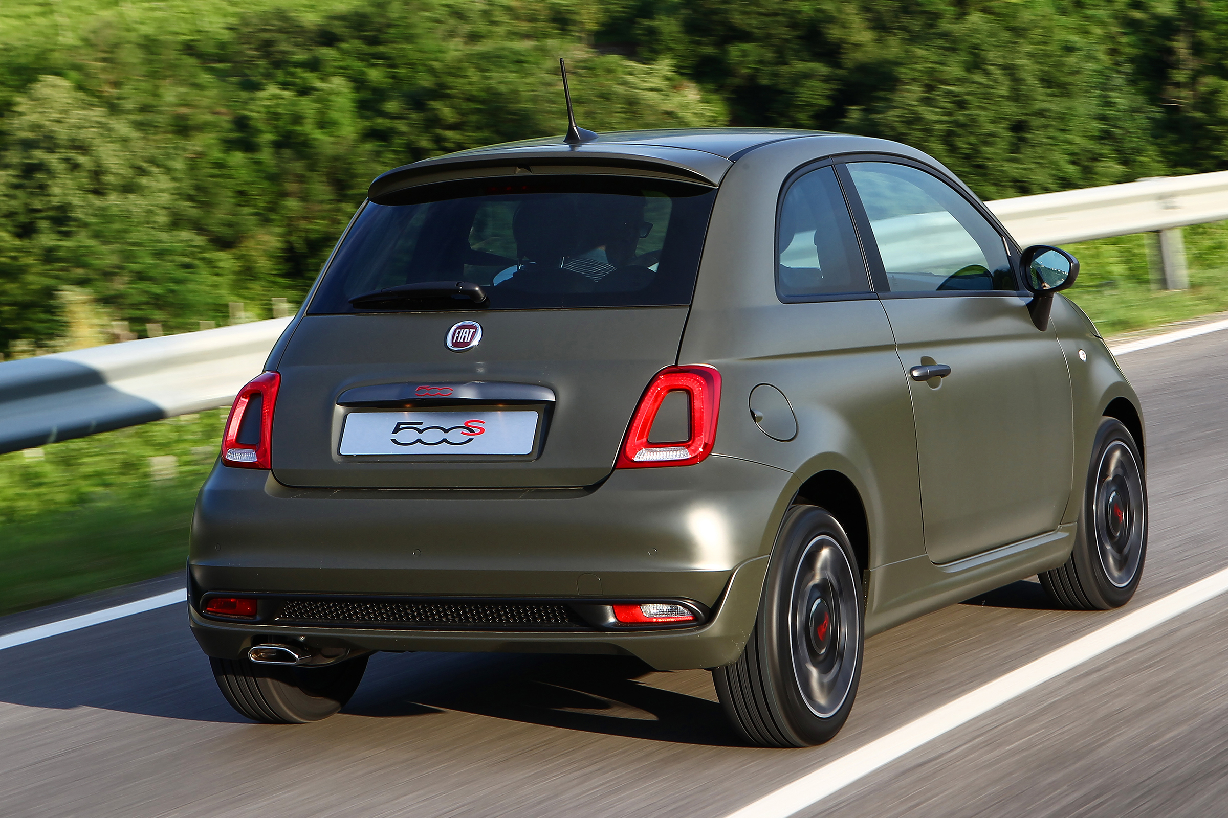 Fiat 500S 2016 - rear three quarter