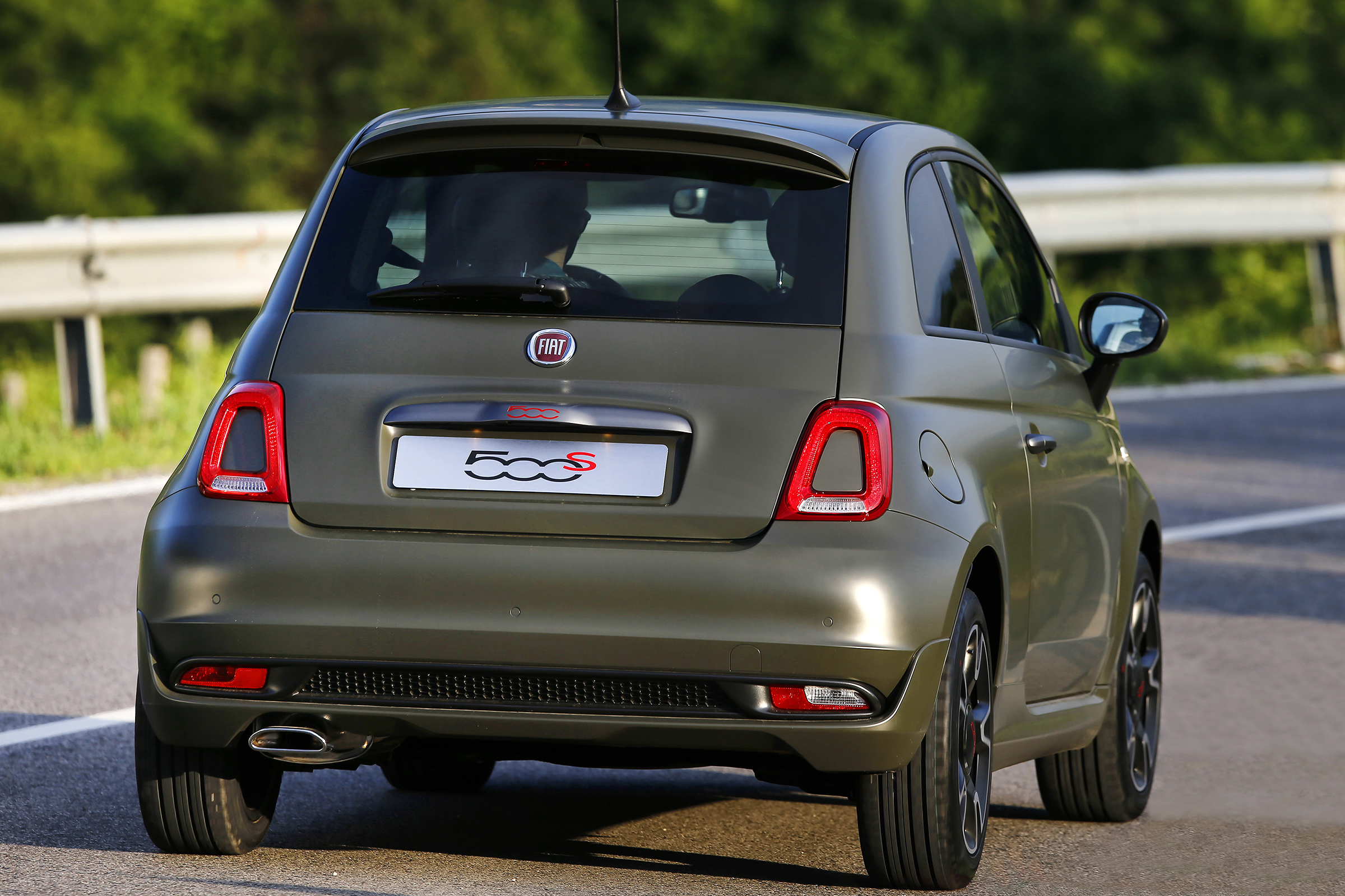 Fiat 500S 2016 - rear