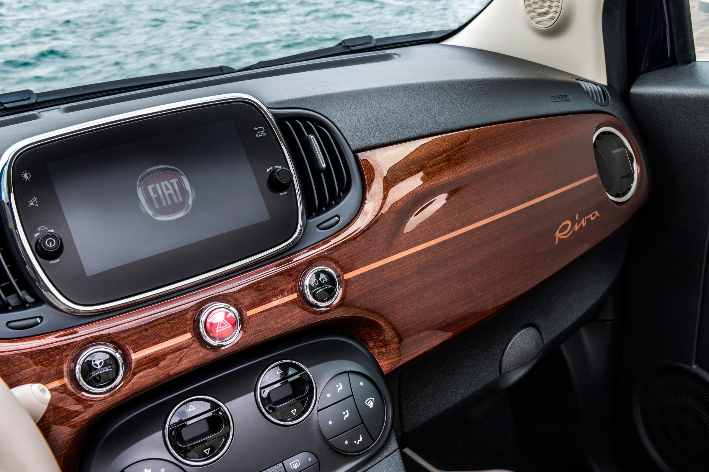 Fiat 500 Riva - dashboard