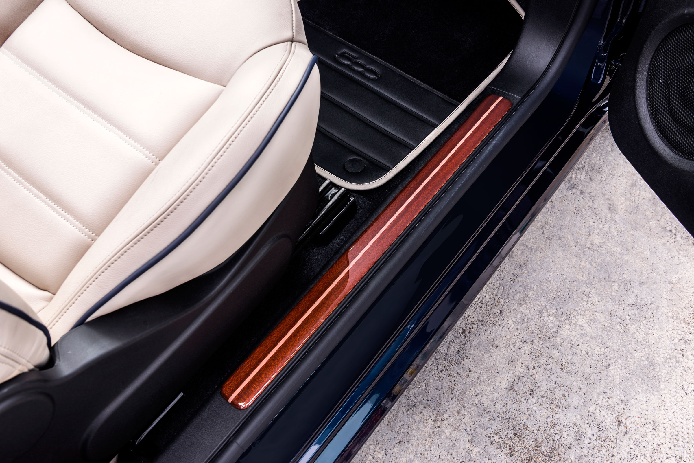 Fiat 500 Riva - door sills