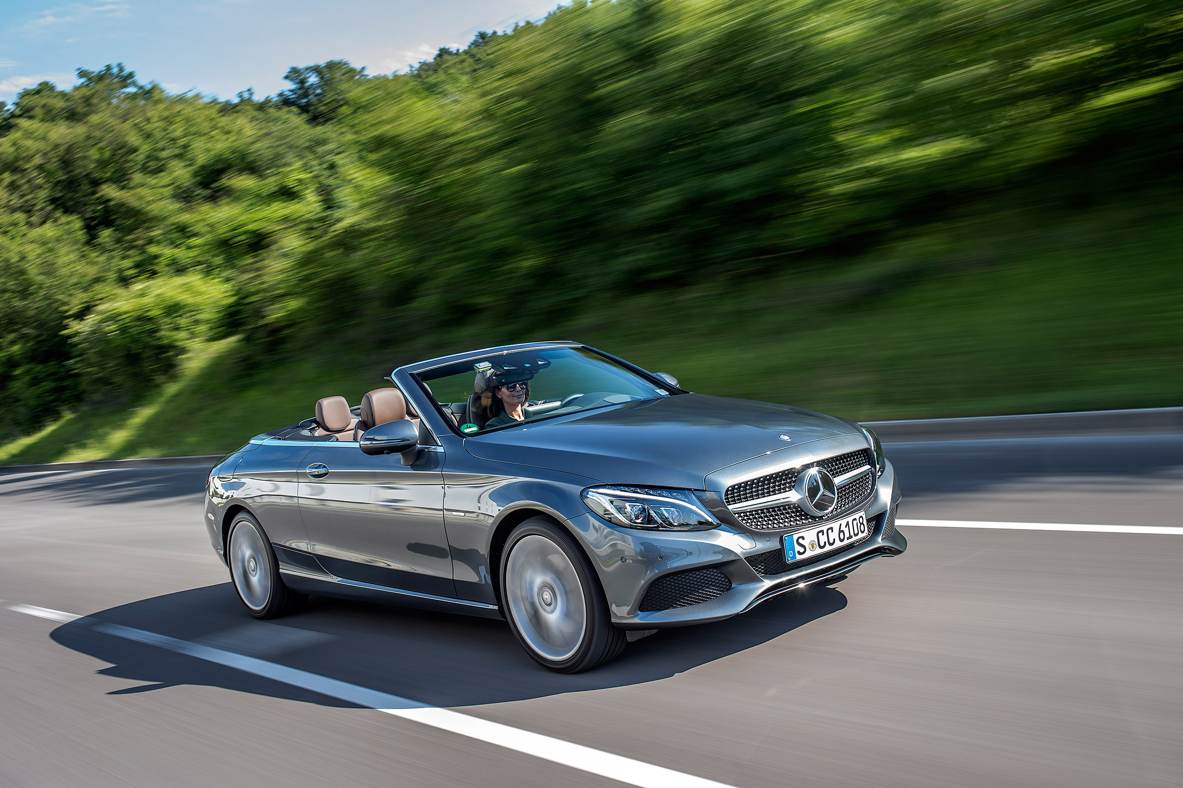 Mercedes C-Class Cabriolet - front driving