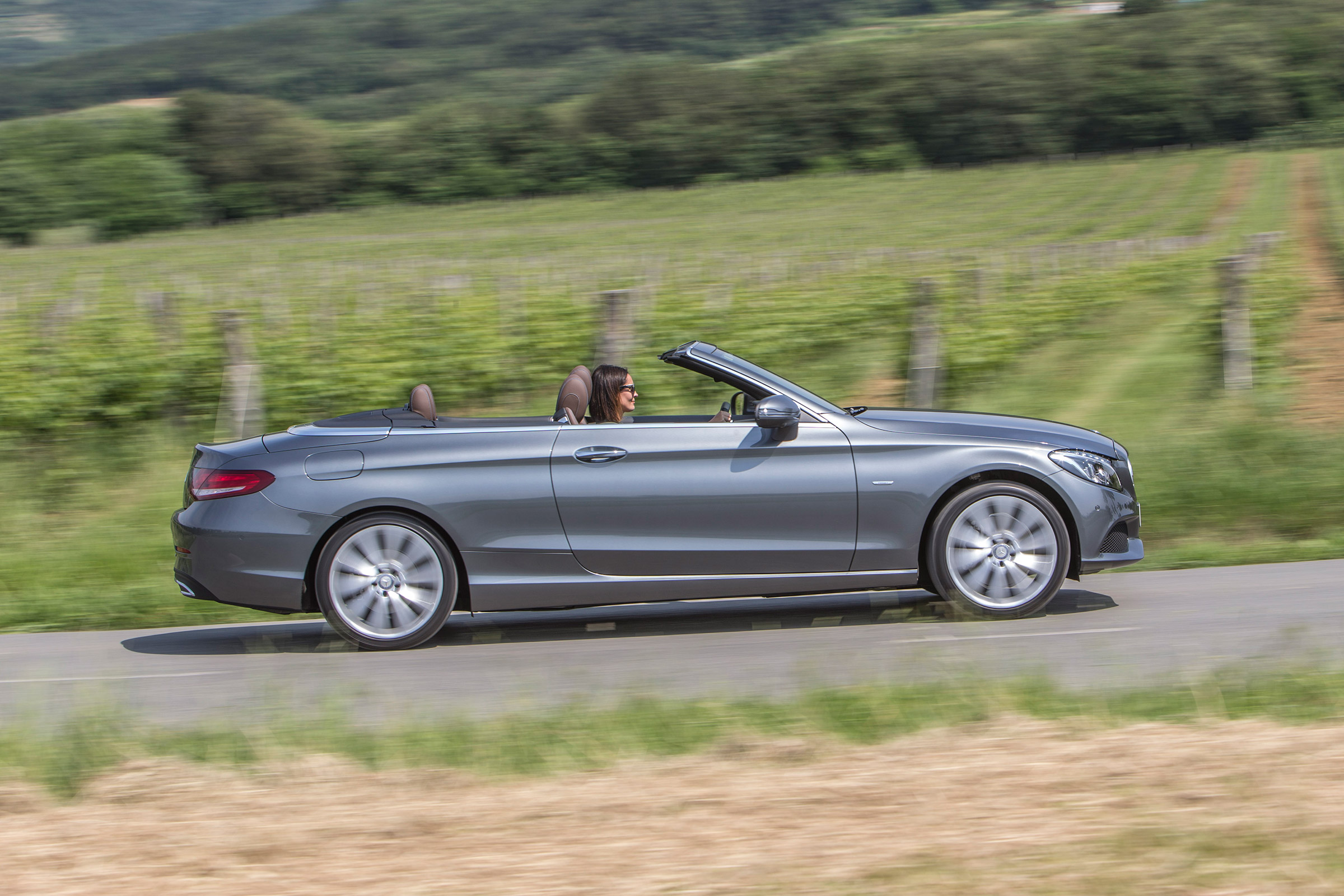 Mercedes C-Class Cabriolet - side action