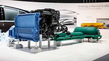 Mercedes GLC F-Cell plug-in - powertrain overview