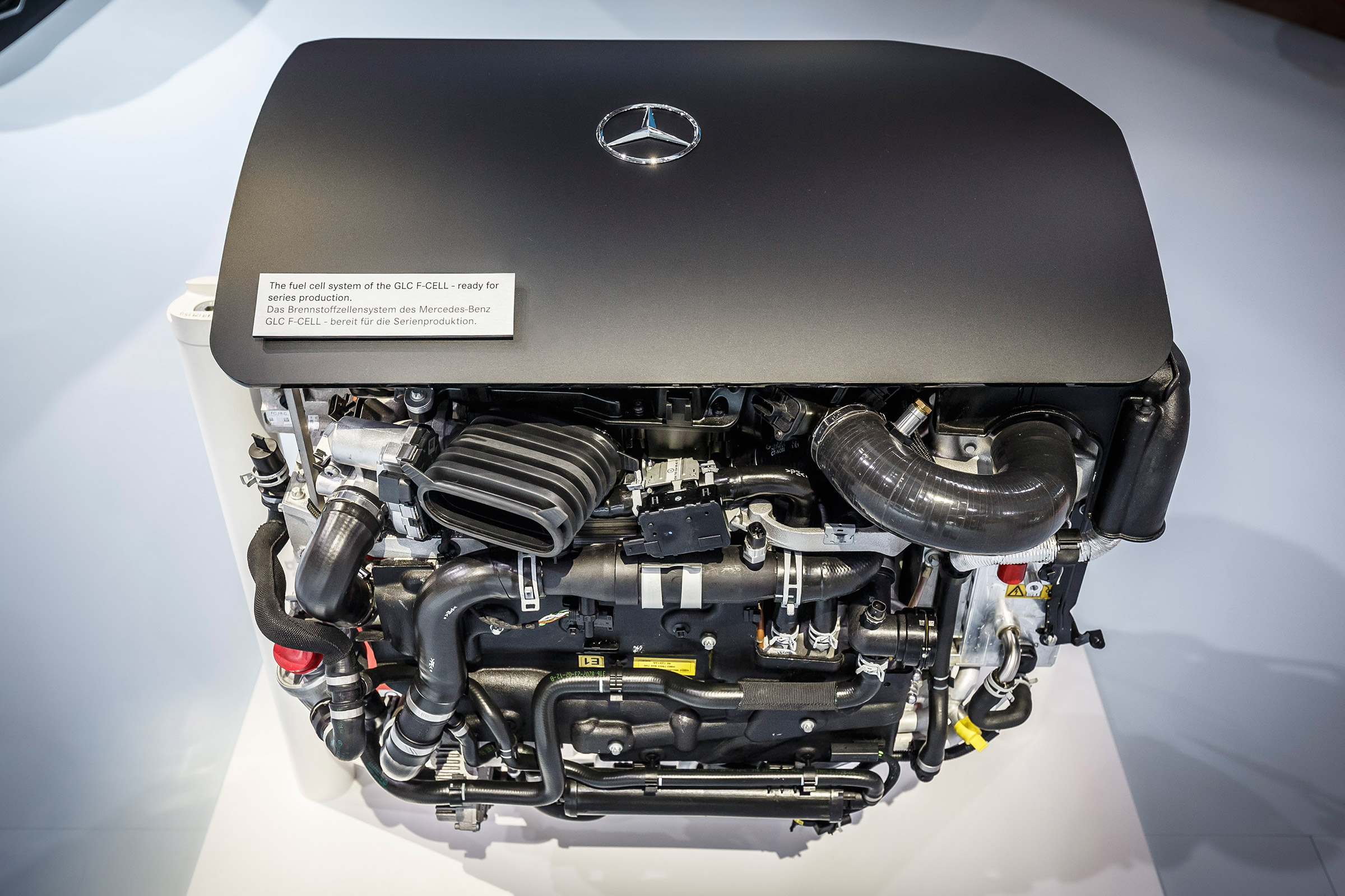 Mercedes GLC F-Cell plug-in - engine