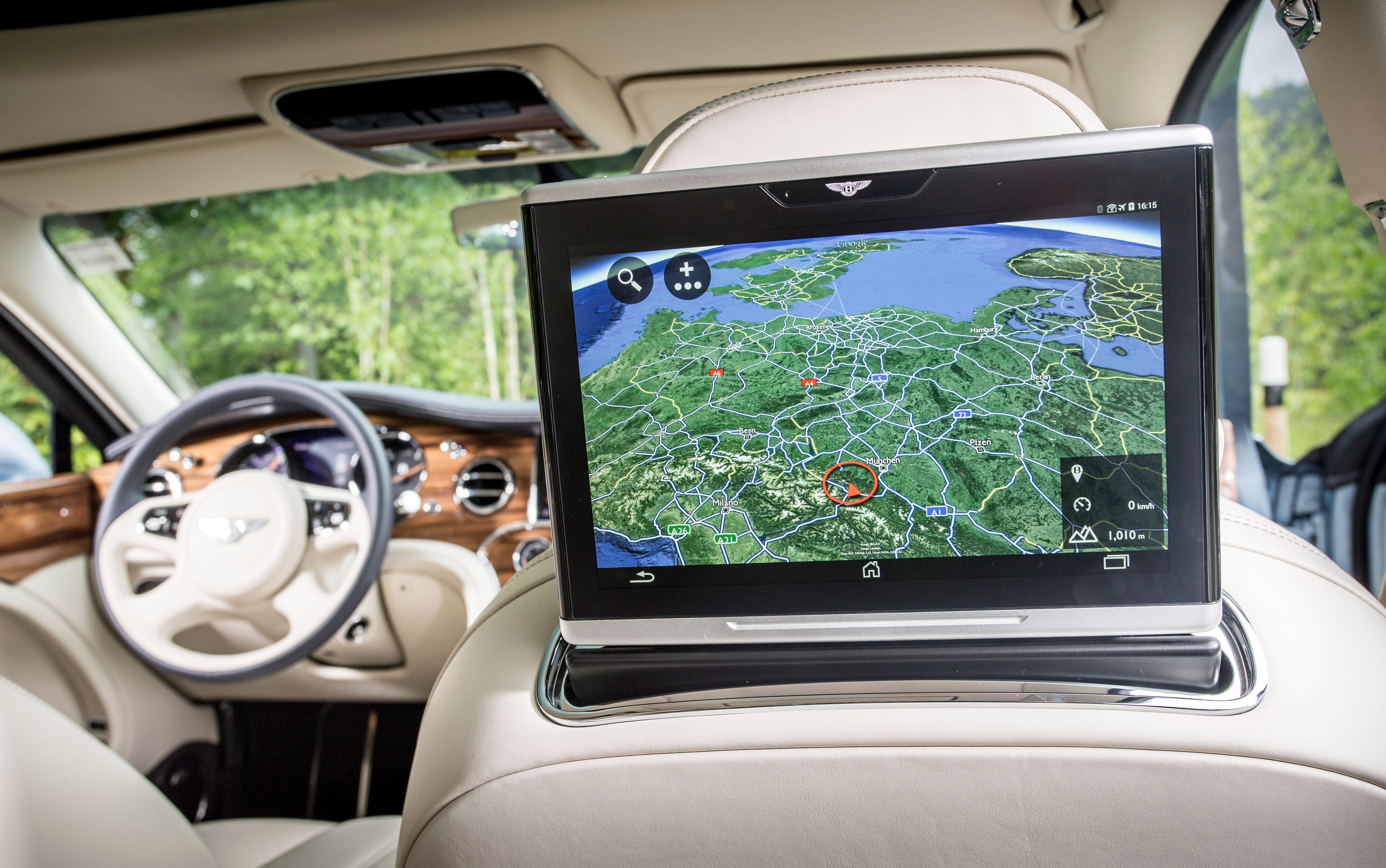 Bentley Mulsanne 2016 - rear screen