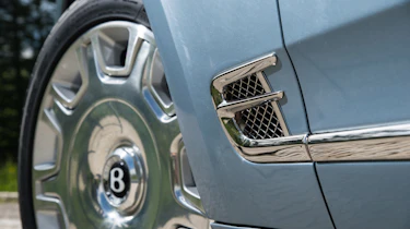 Bentley Mulsanne 2016 - side vent