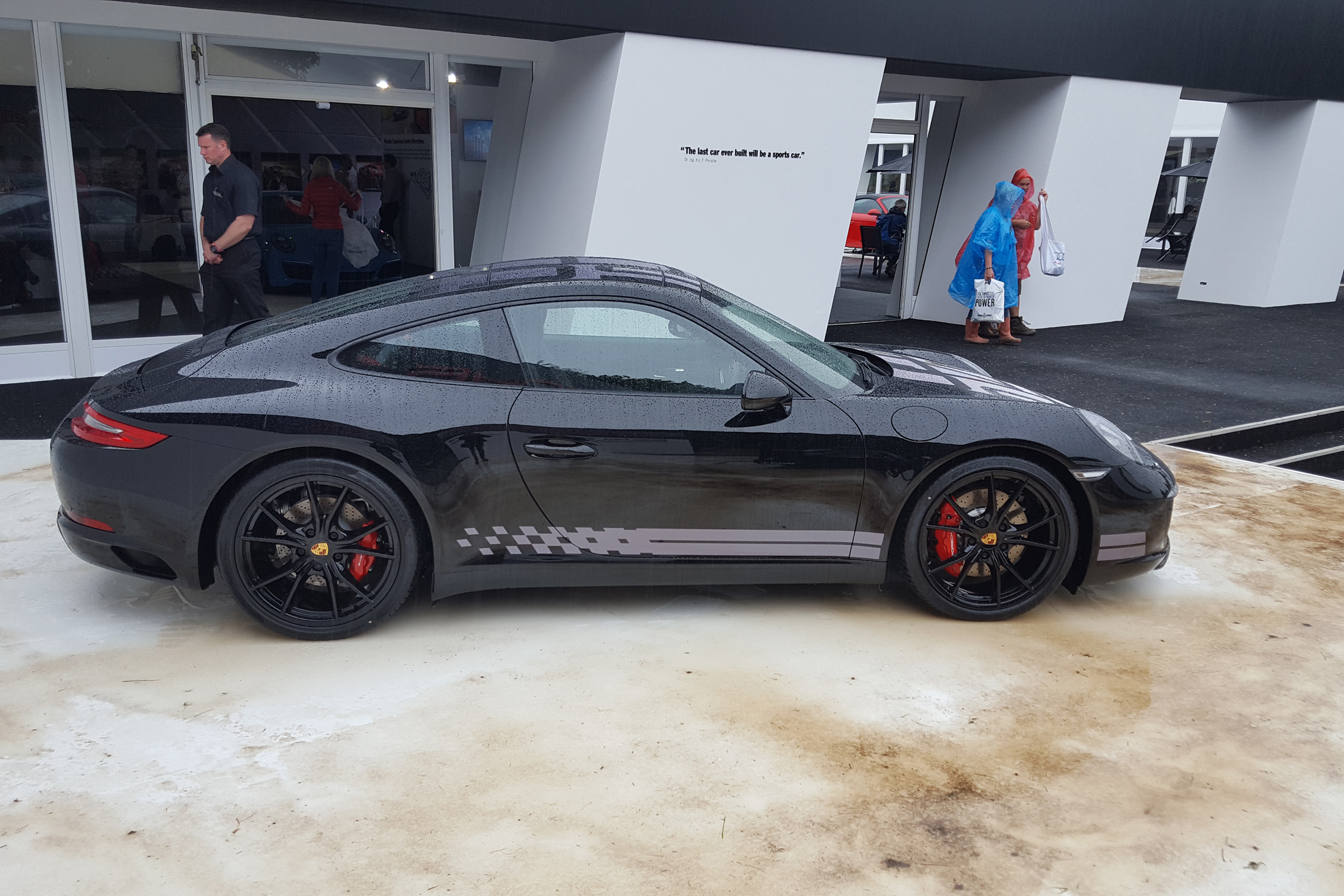 Porsche 911 Endurance Racing Edition - Goodwood side profile