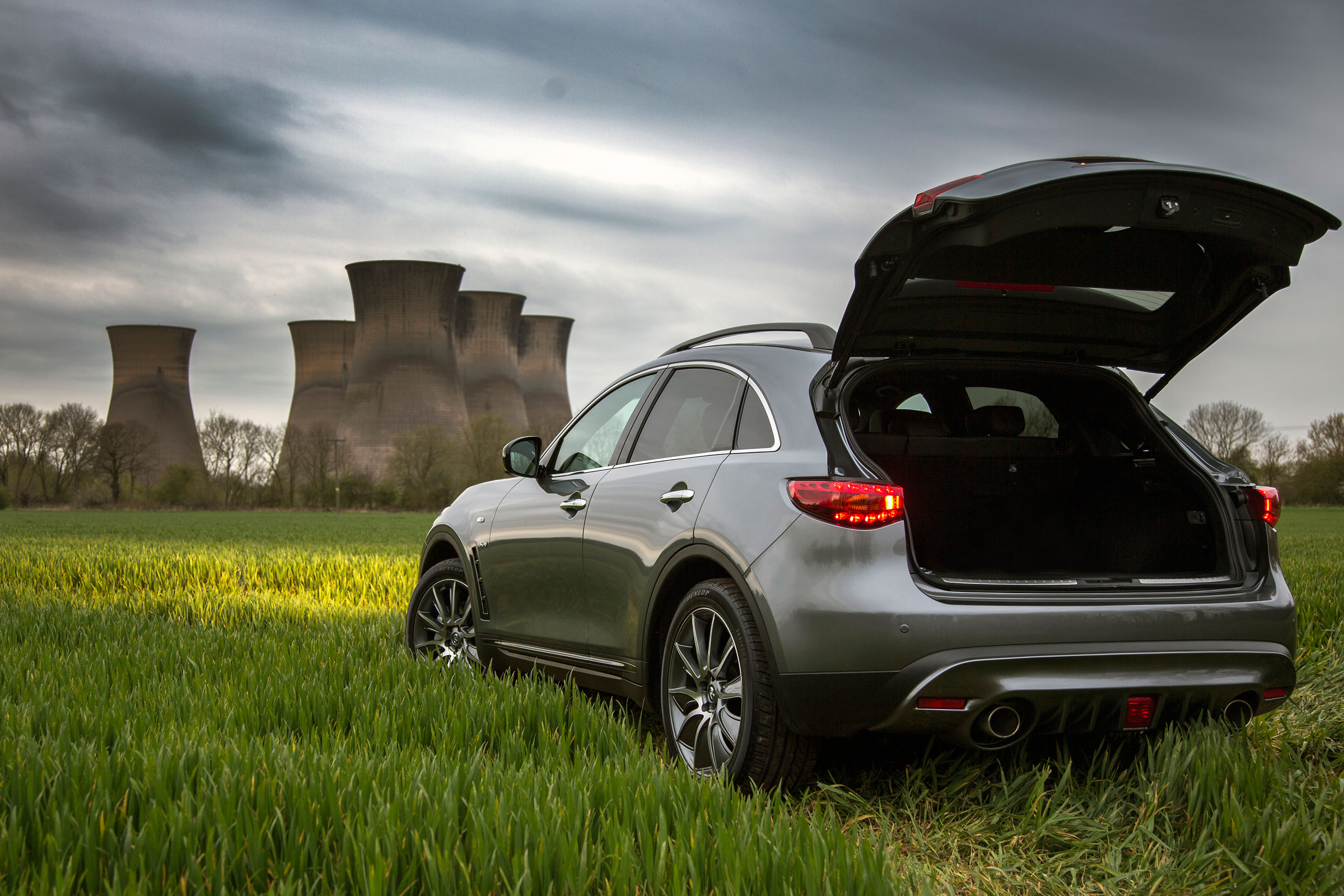 Infiniti QX70 Ultimate - boot