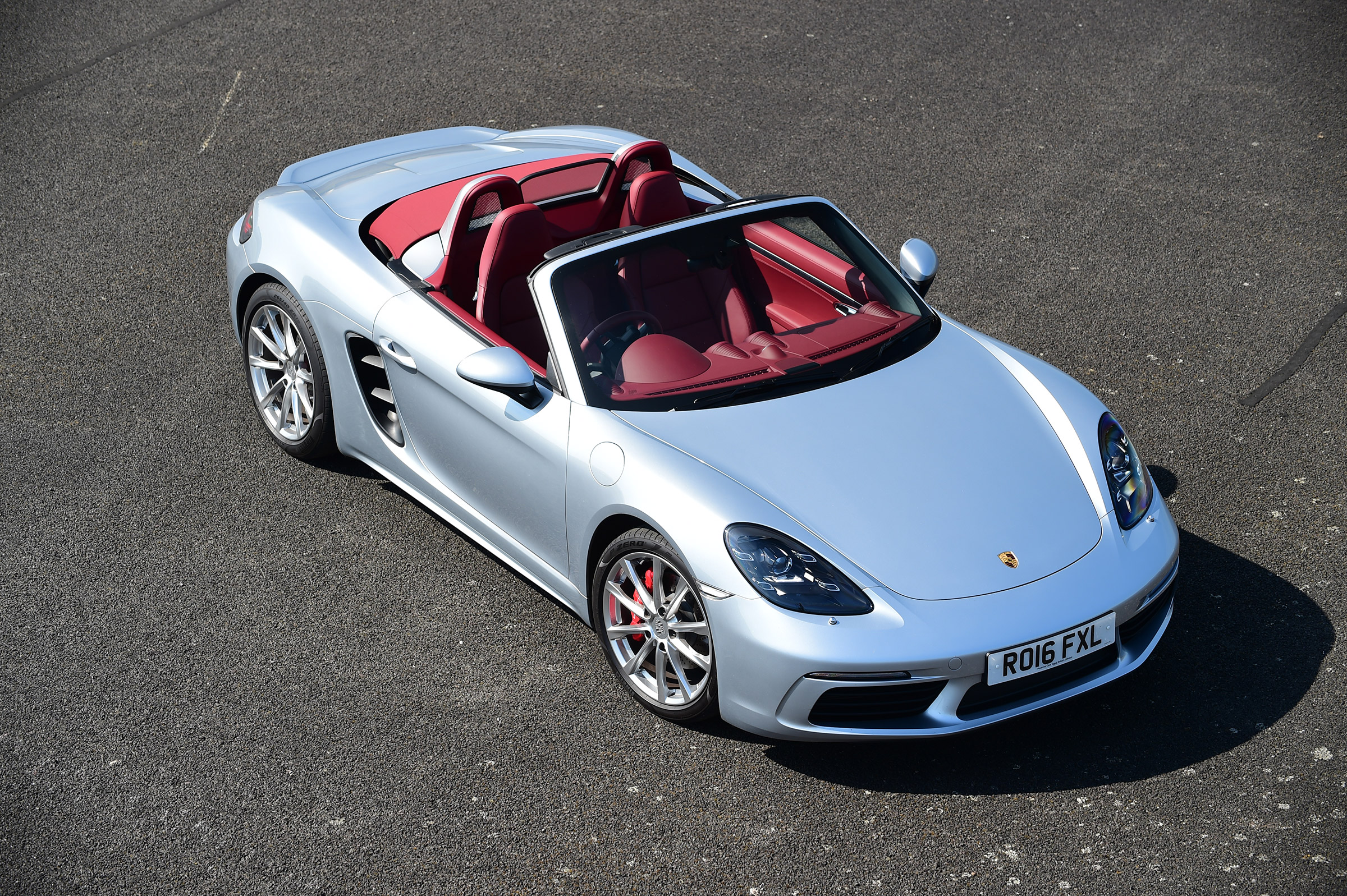 Convertible megatest - Porsche 718 Boxster - front above