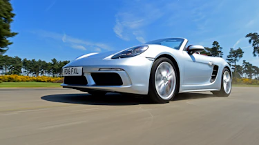 Convertible megatest - Porsche 718 Boxster - front tracking