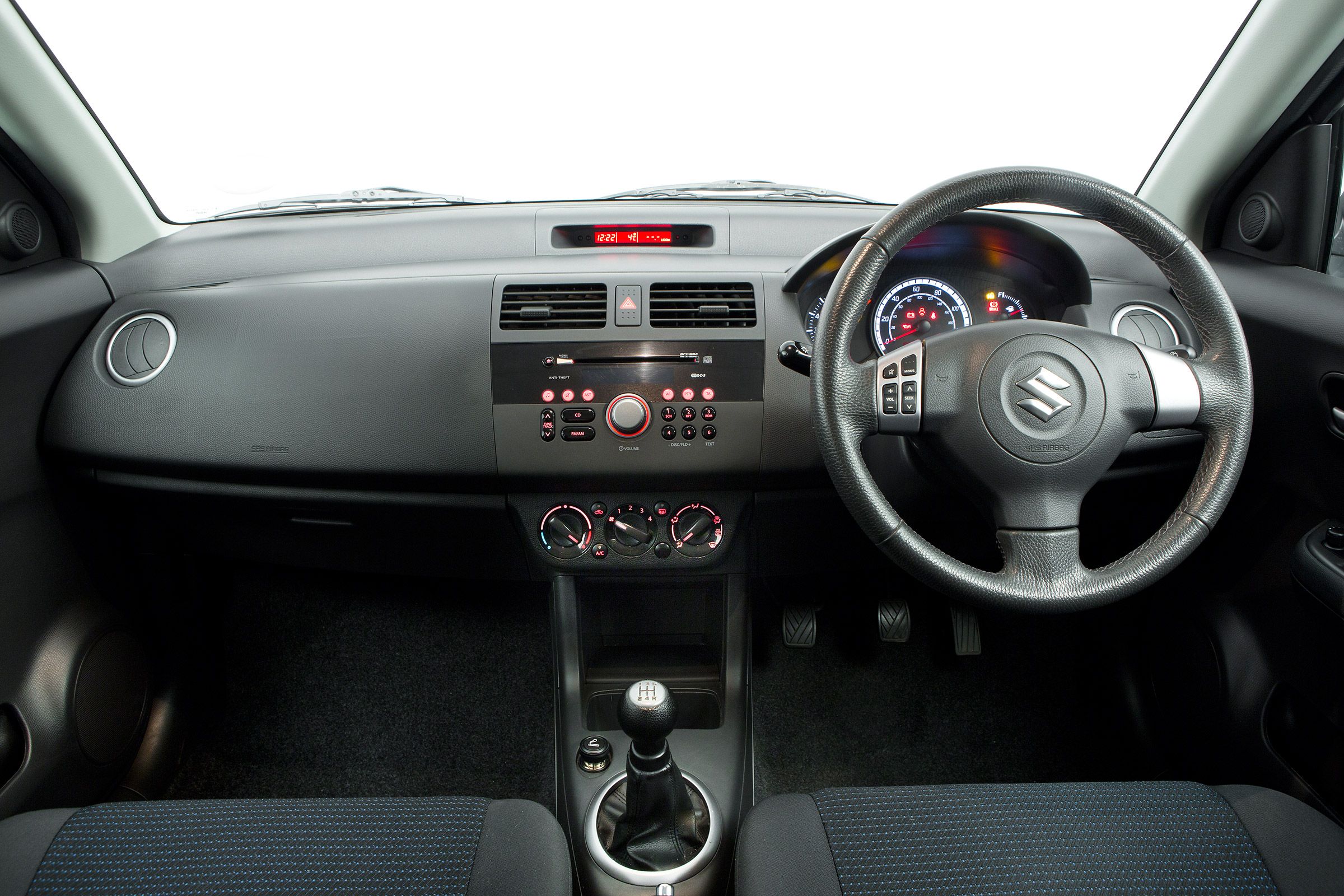 Used Suzuki Swift Mk5 - dash