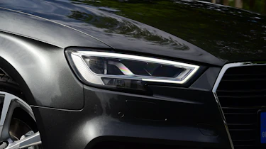 Audi A3 Sportback 2.0 TDI - front light detail