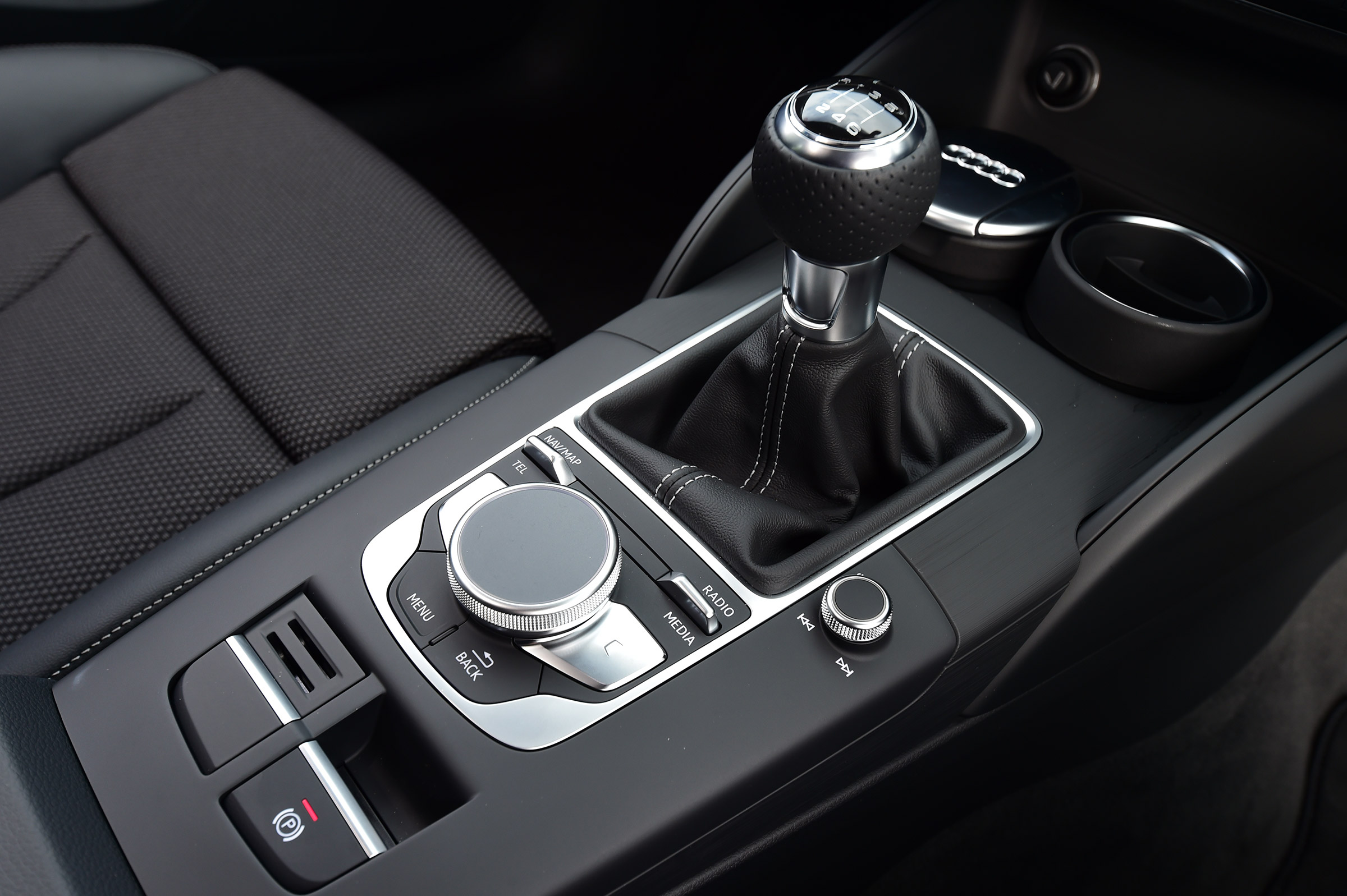 Audi A3 Sportback 2.0 TDI - centre console