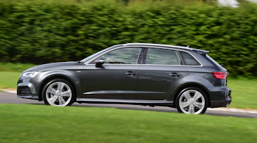 Audi A3 Sportback 2.0 TDI - side