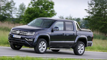 Volkswagen Amarok V6 - front tracking press