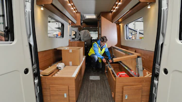Making a motorhome - bed box