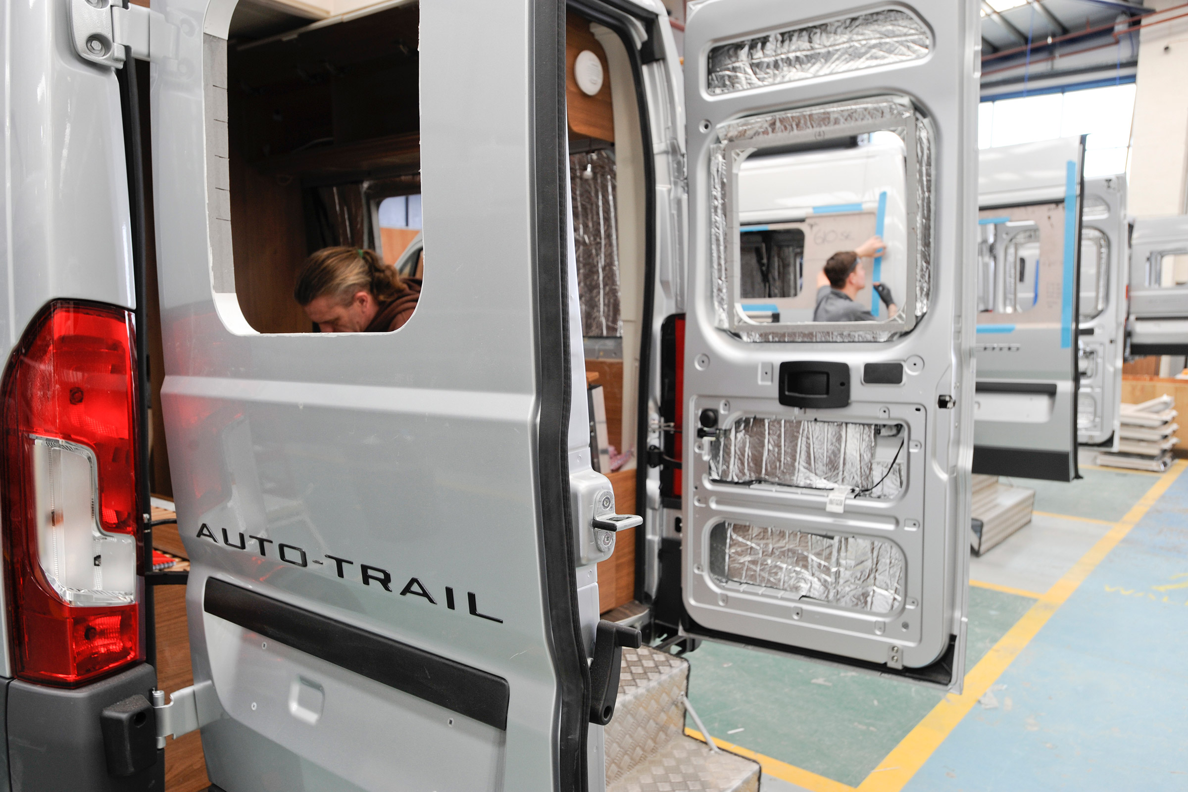 Making a motorhome - rear doors