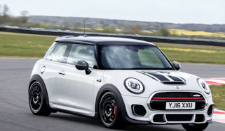MINI John Cooper Works Challenge - cornering