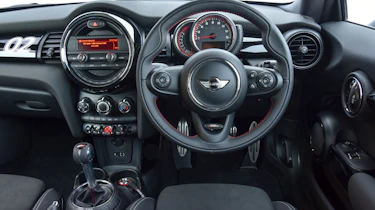 MINI John Cooper Works Challenge - cabin
