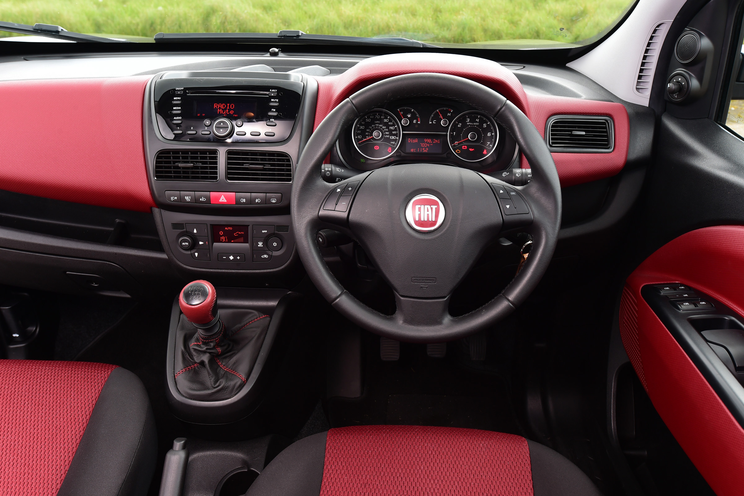 Fiat Doblo 2016 - interior