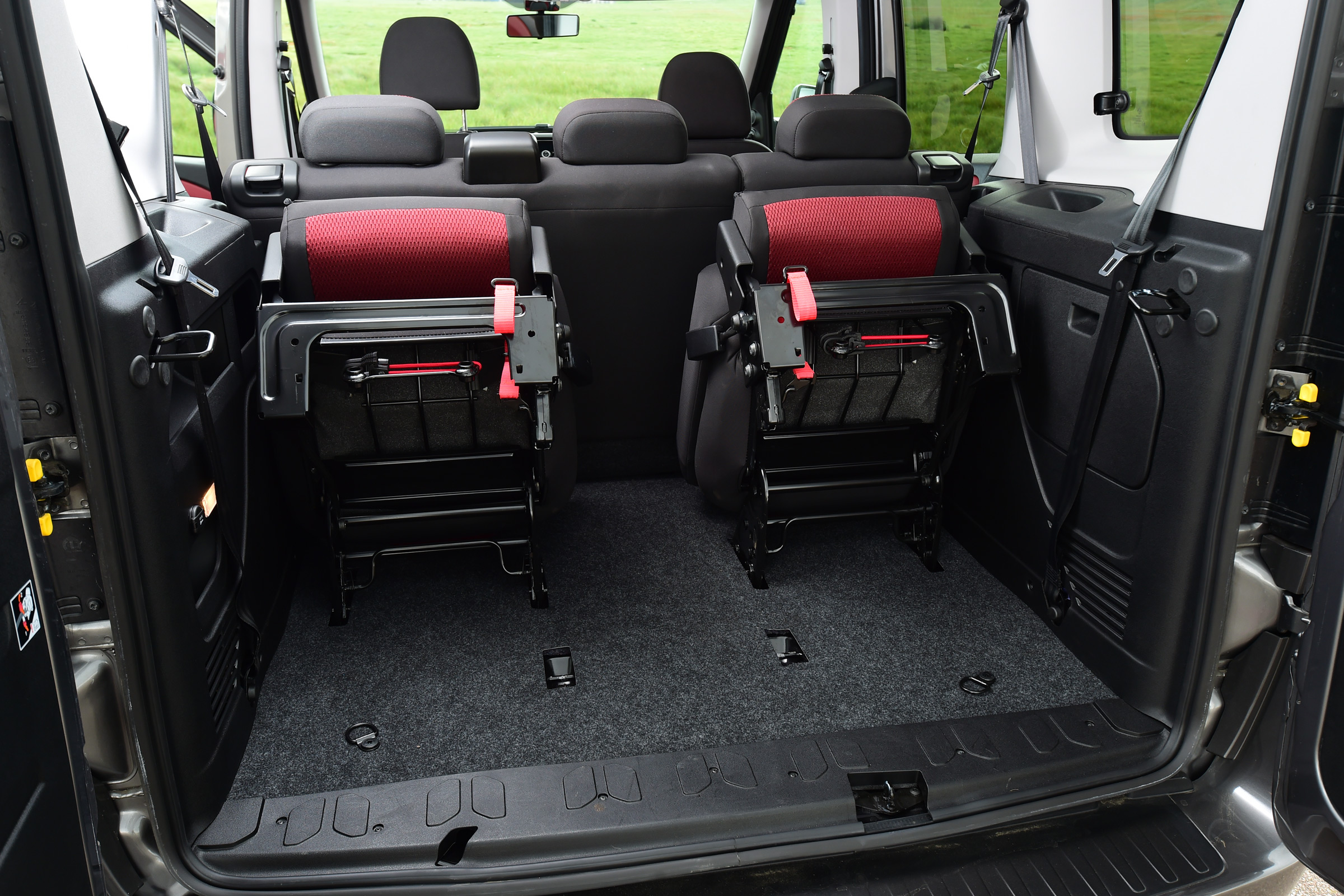 Fiat Doblo 2016 - rearmost seats