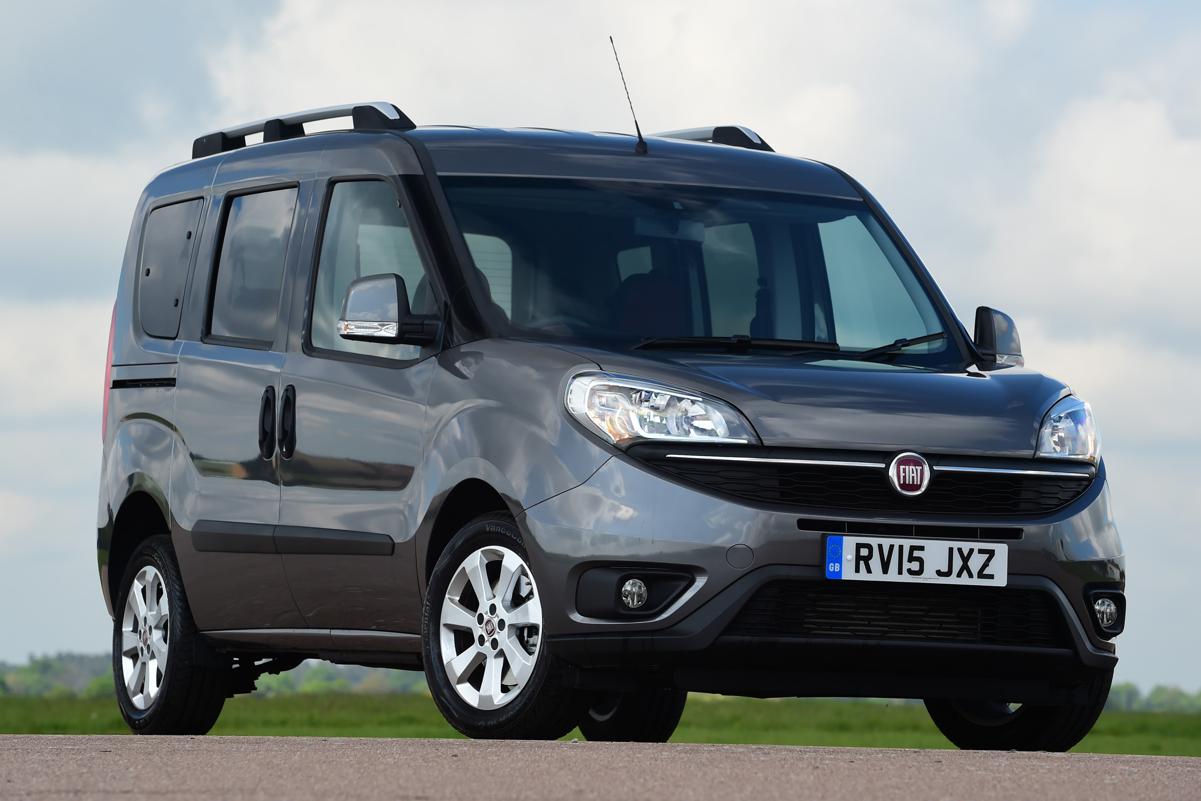 Fiat Doblo 2016 - front quarter