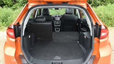 MG GS SUV 2016 - boot